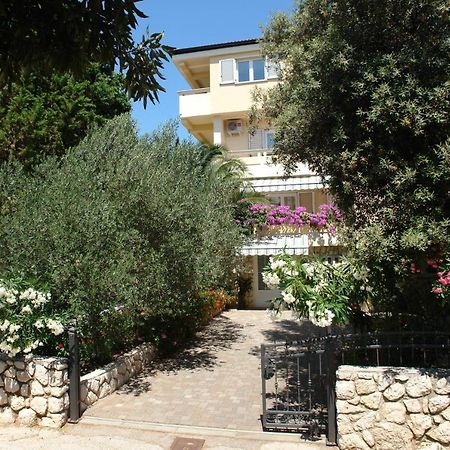 Apartments With A Parking Space Mandre, Pag - 18748 Kolan Luaran gambar