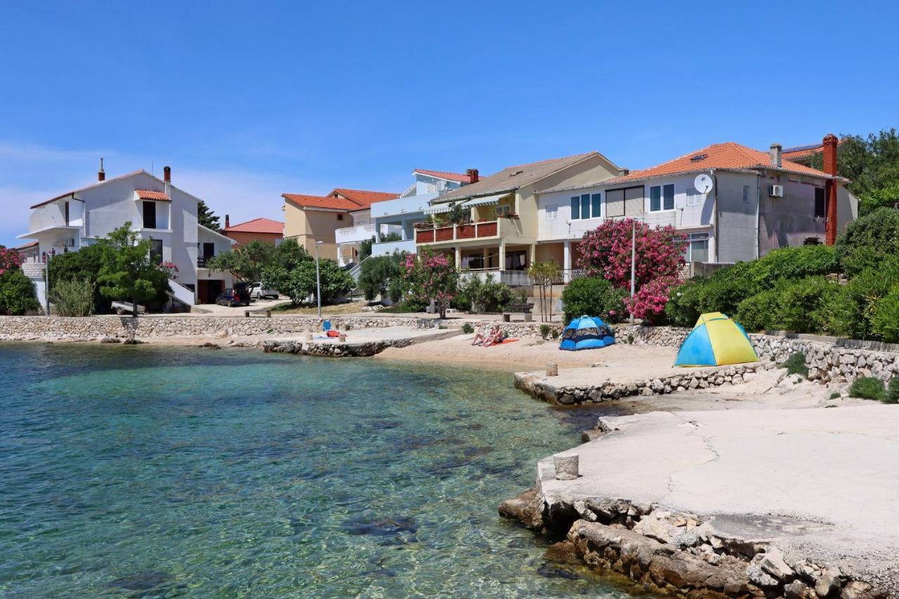 Apartments With A Parking Space Mandre, Pag - 18748 Kolan Luaran gambar
