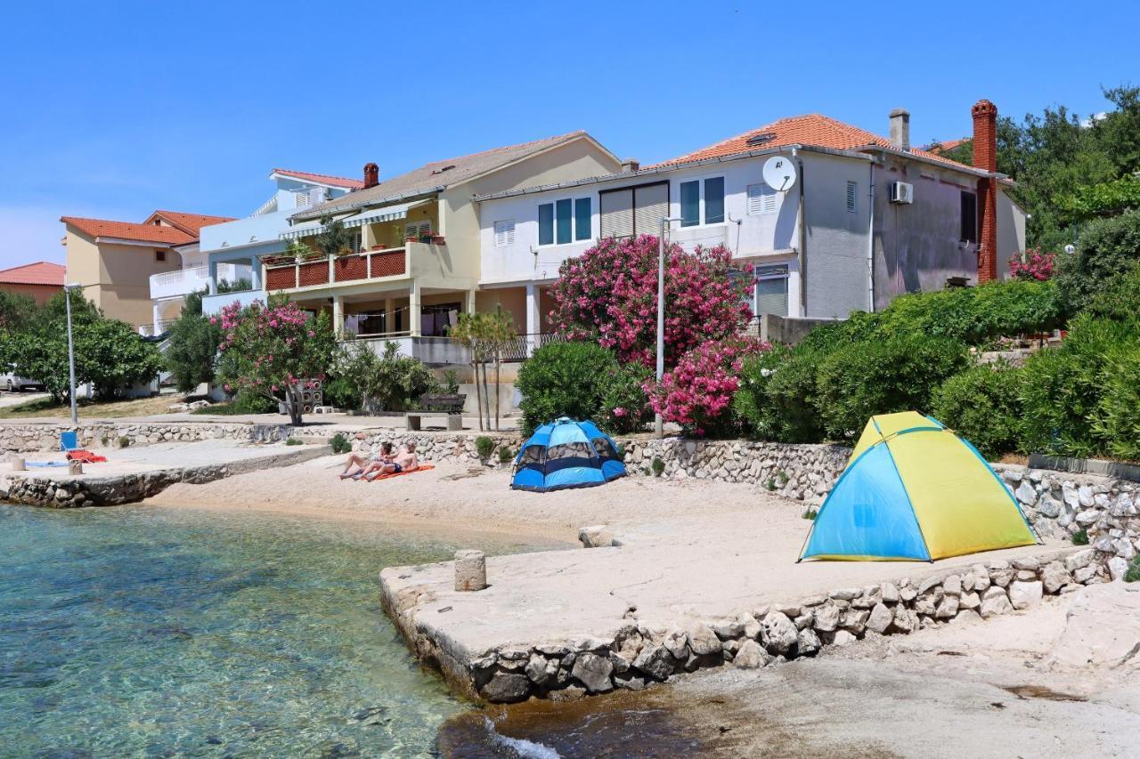 Apartments With A Parking Space Mandre, Pag - 18748 Kolan Luaran gambar