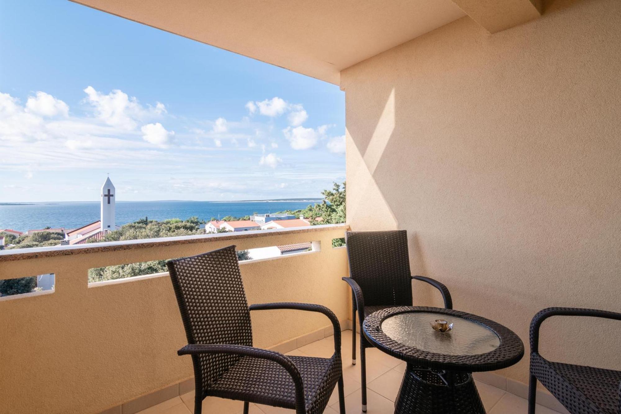 Apartments With A Parking Space Mandre, Pag - 18748 Kolan Luaran gambar