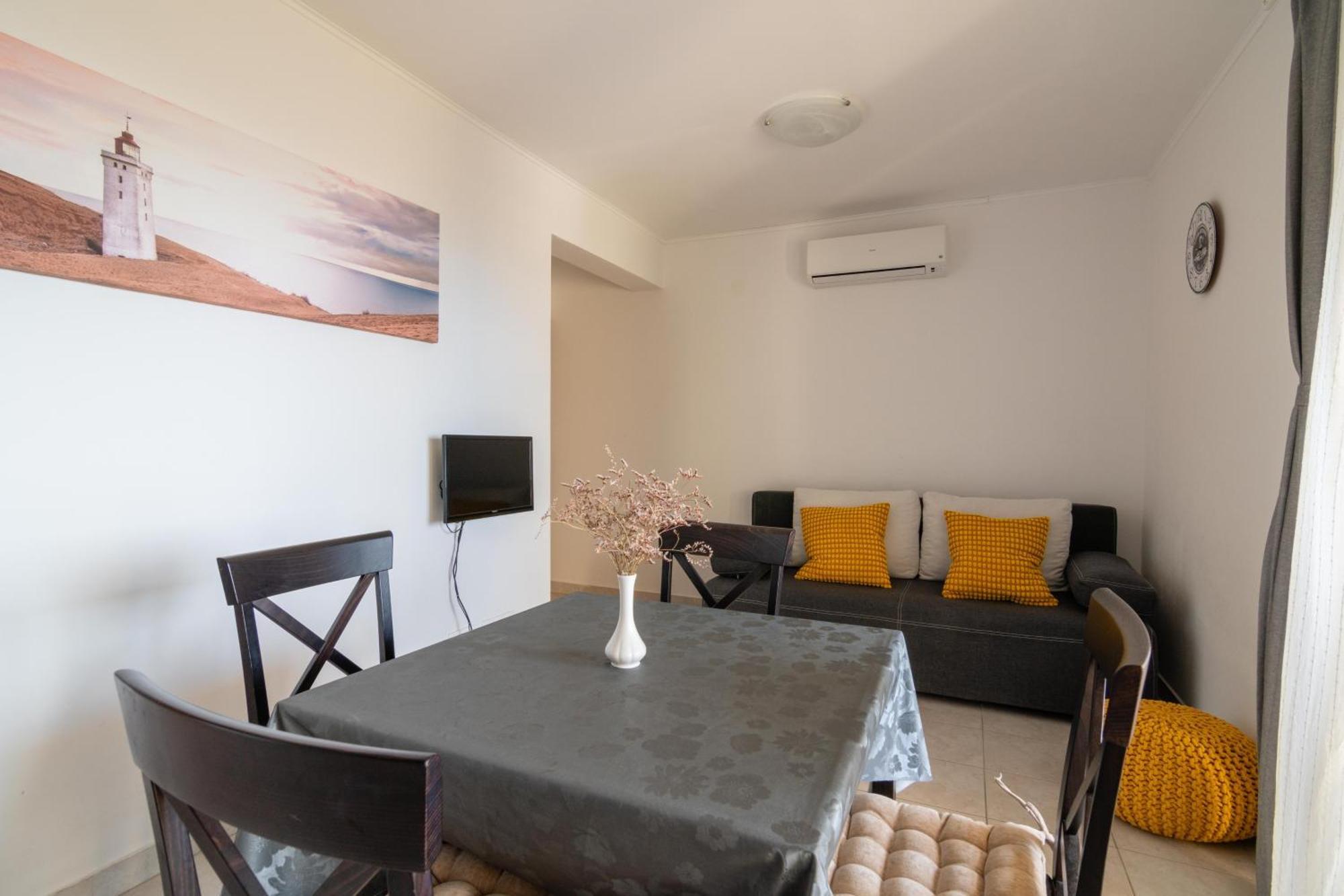 Apartments With A Parking Space Mandre, Pag - 18748 Kolan Luaran gambar
