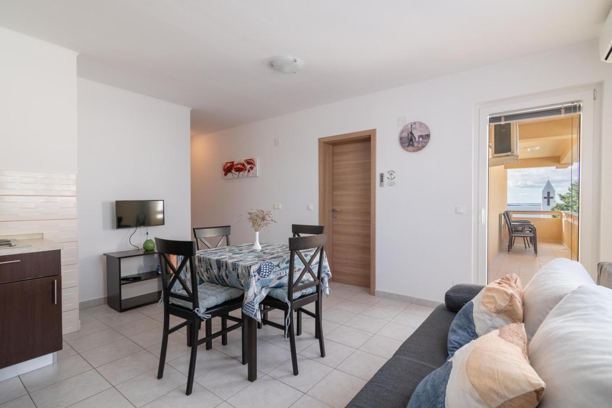 Apartments With A Parking Space Mandre, Pag - 18748 Kolan Luaran gambar
