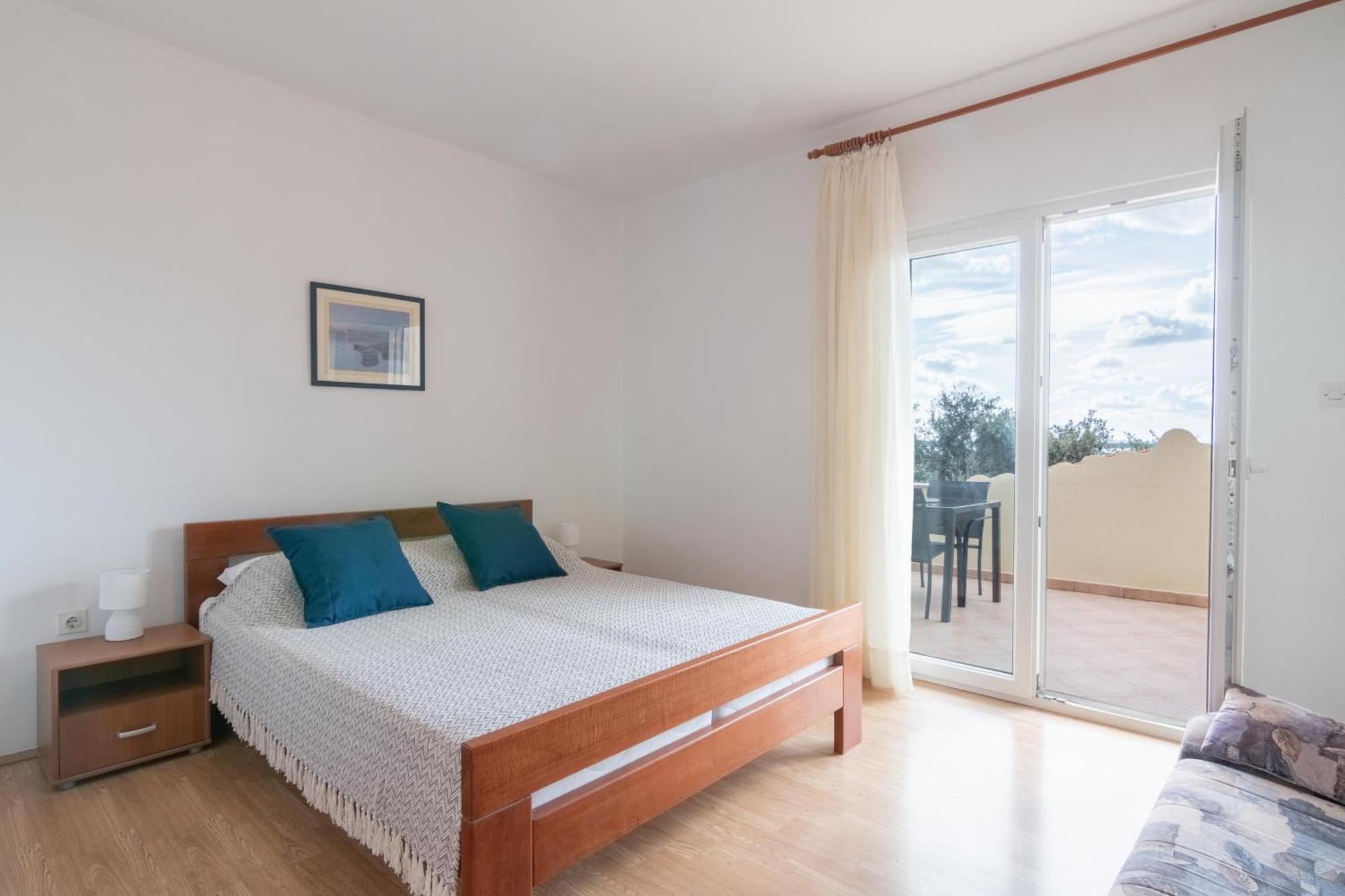 Apartments With A Parking Space Mandre, Pag - 18748 Kolan Luaran gambar