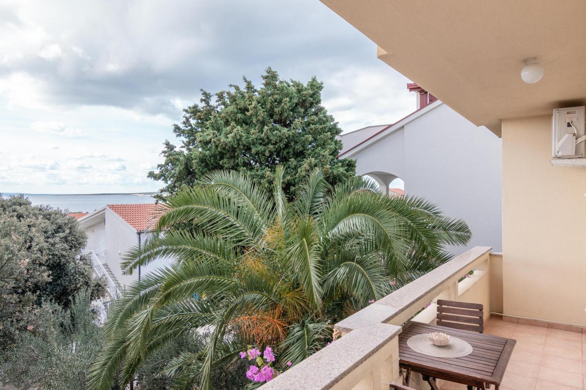 Apartments With A Parking Space Mandre, Pag - 18748 Kolan Luaran gambar