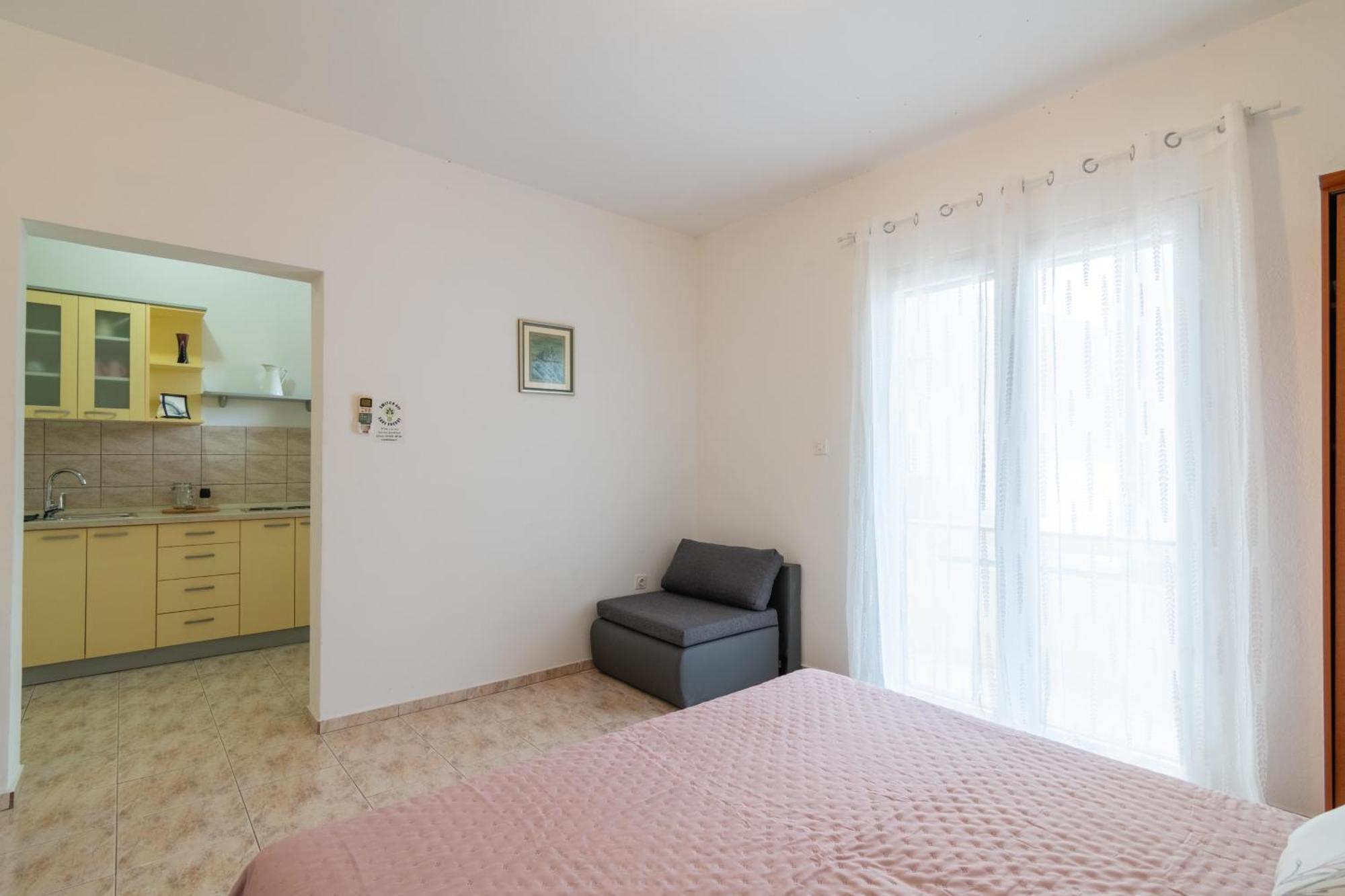 Apartments With A Parking Space Mandre, Pag - 18748 Kolan Bilik gambar