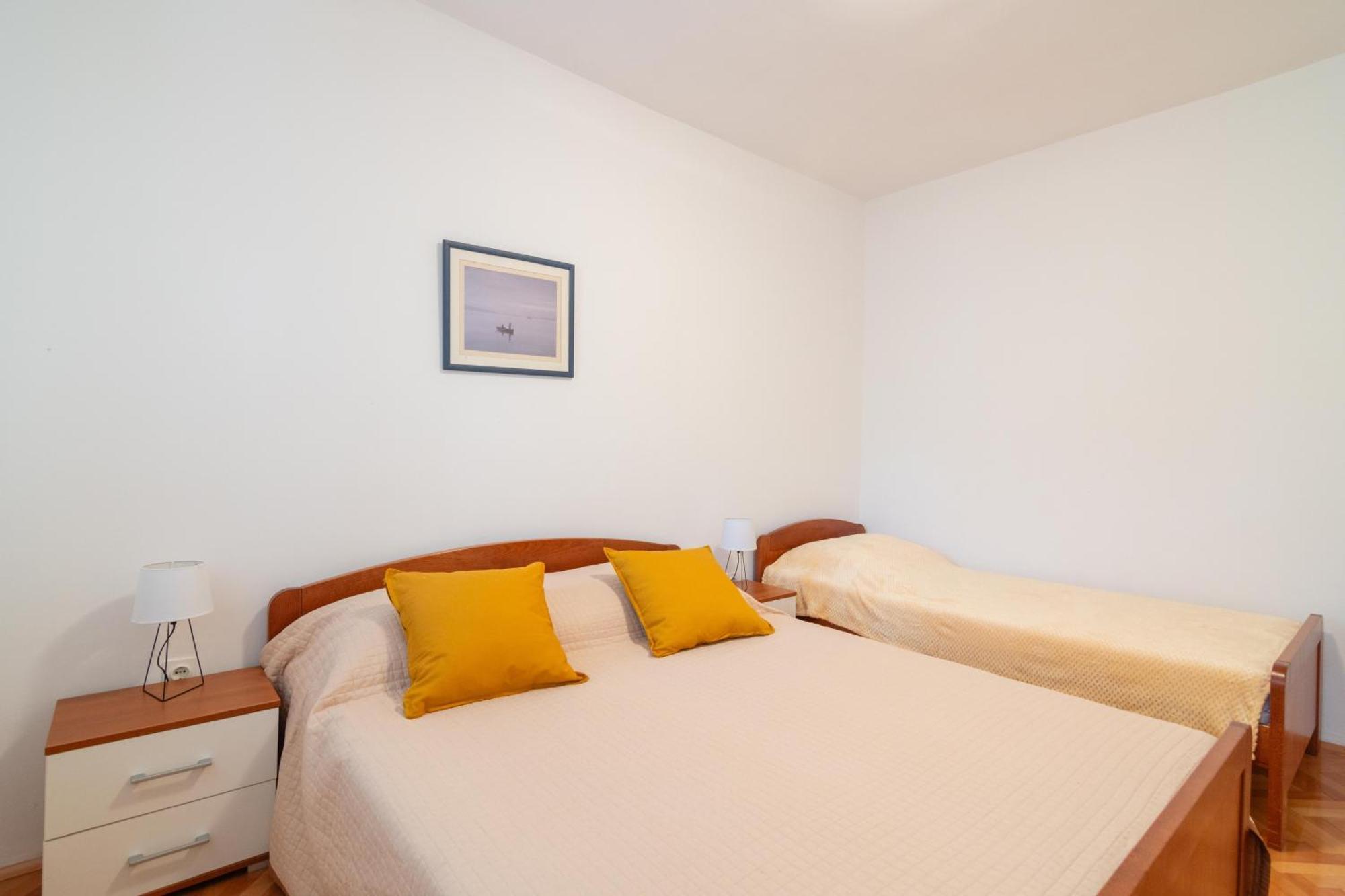 Apartments With A Parking Space Mandre, Pag - 18748 Kolan Bilik gambar