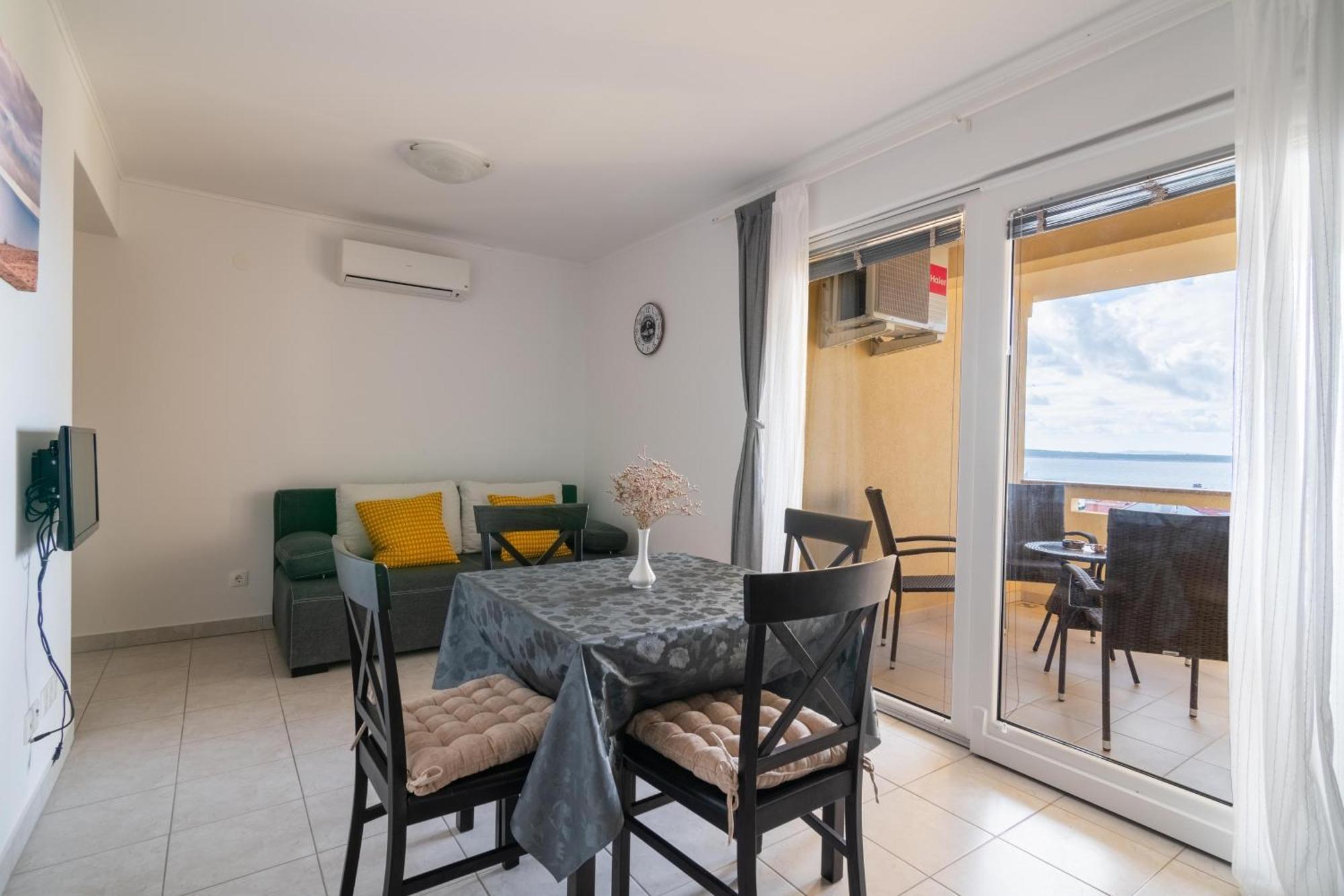 Apartments With A Parking Space Mandre, Pag - 18748 Kolan Bilik gambar